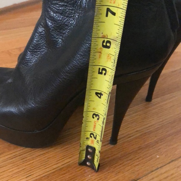 PURA LOPEZ, Black Leather Booties Heels - Picture 6 of 7